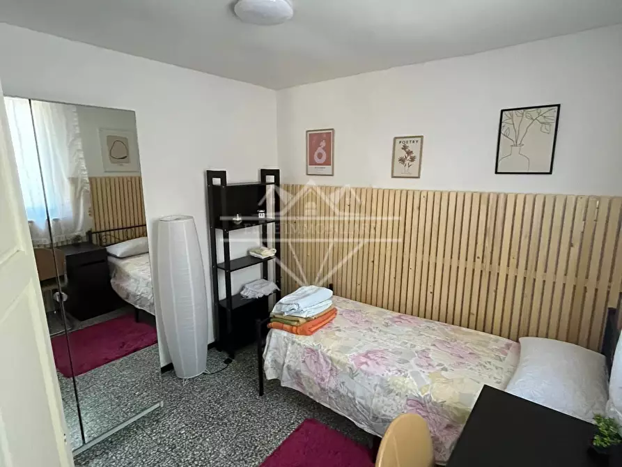 Immagine 23 di Terratetto in affitto  a Carrara