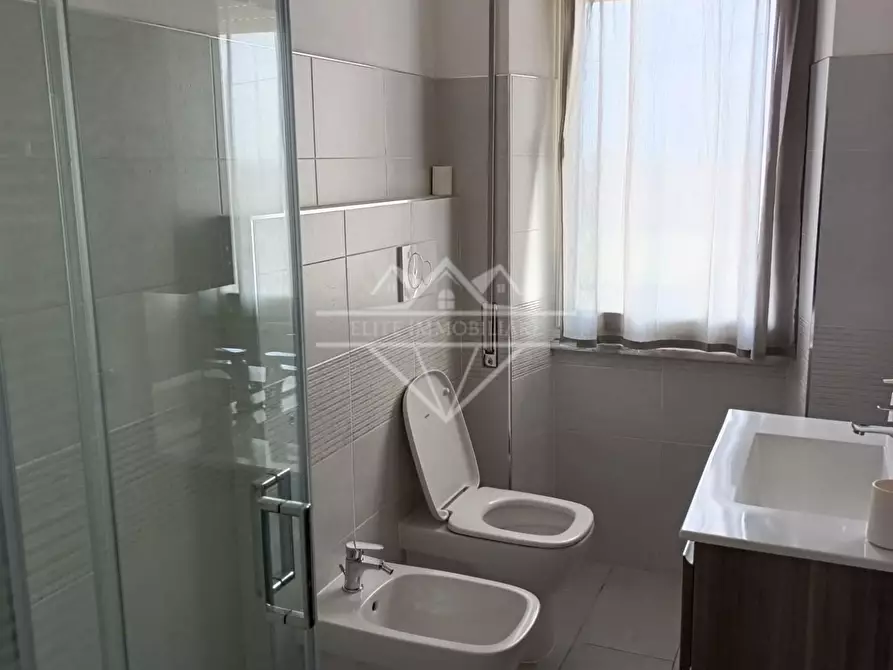 Immagine 2 di Appartamento in affitto  a Massa