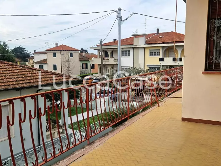 Immagine 49 di Villetta a schiera in vendita  a Massarosa