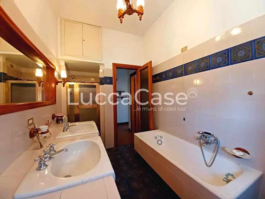 Immagine 26 di Villetta a schiera in vendita  a Massarosa