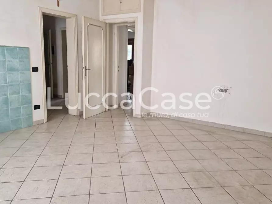 Immagine 36 di Villetta a schiera in vendita  a Massarosa