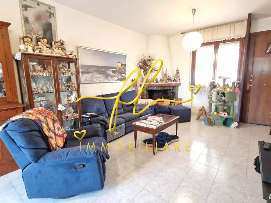 Immagine 2 di Villetta a schiera in vendita  a Rosignano Marittimo