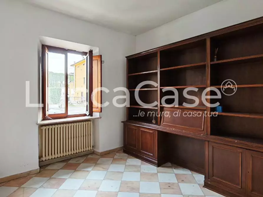 Immagine 15 di Casa indipendente in vendita  a Lucca