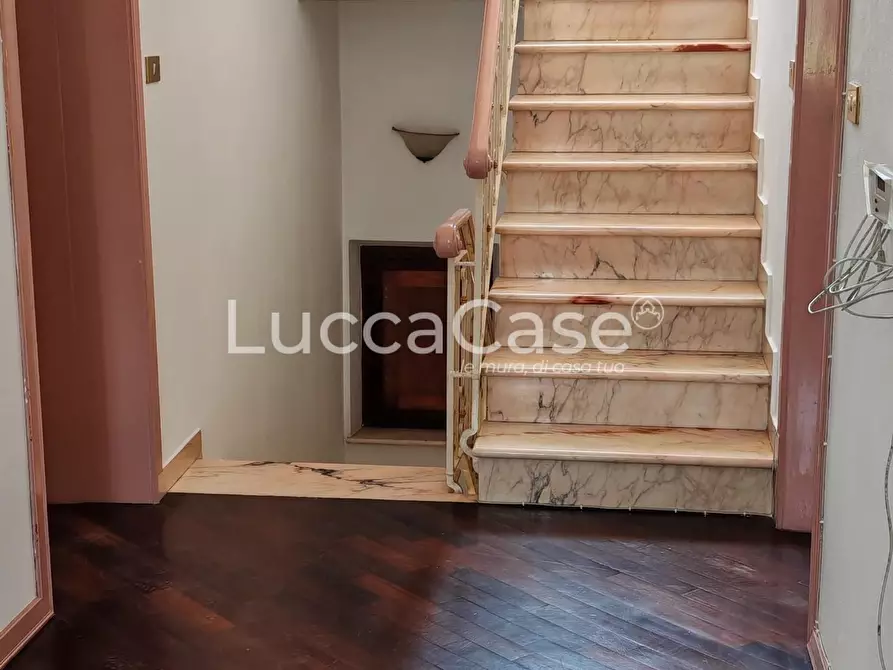 Immagine 23 di Casa indipendente in vendita  a Lucca