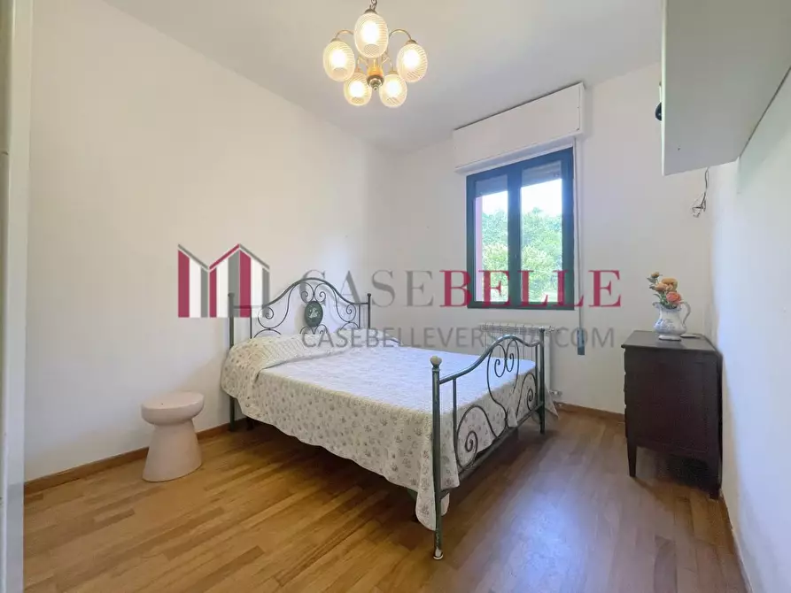 Immagine 9 di Casa indipendente in vendita  a Camaiore