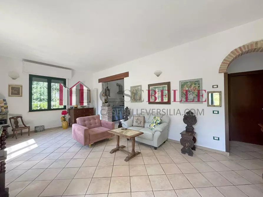 Immagine 2 di Casa indipendente in vendita  a Camaiore