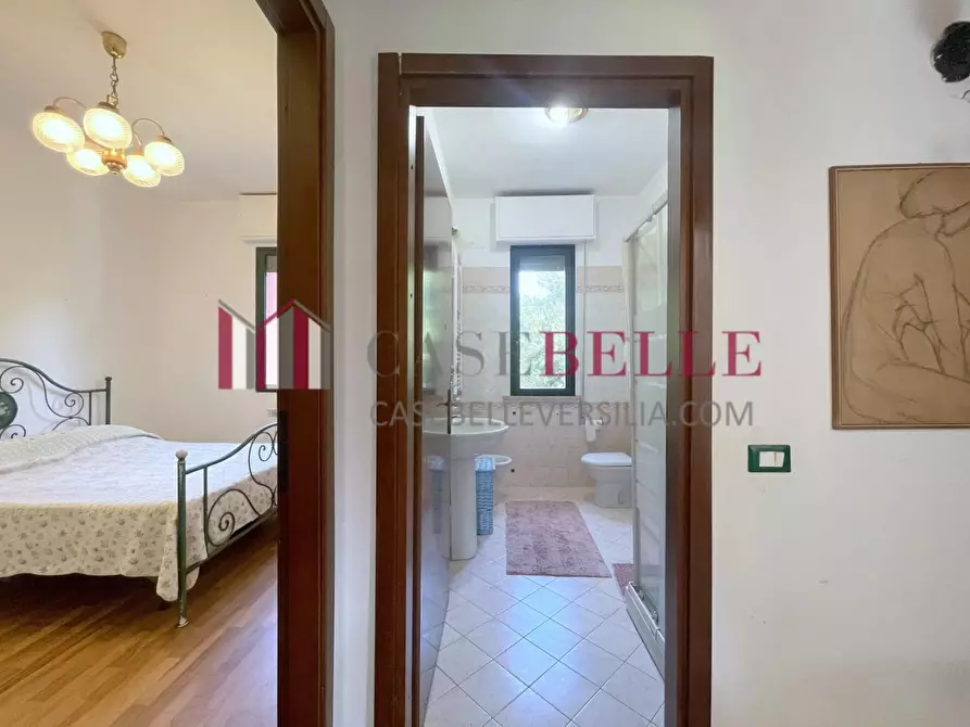 Immagine 14 di Casa indipendente in vendita  a Camaiore