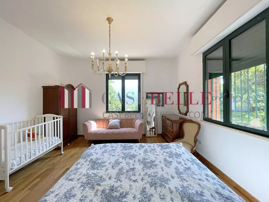 Immagine 28 di Casa indipendente in vendita  a Camaiore