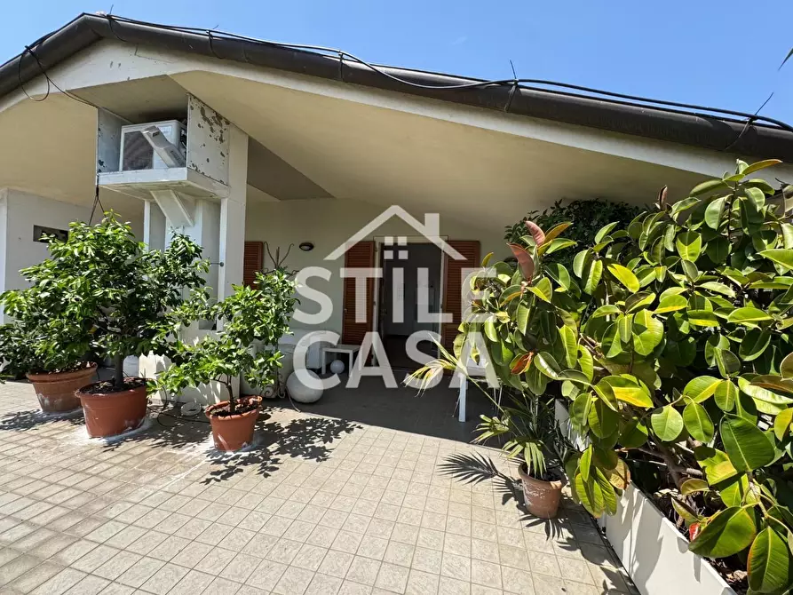 Immagine 21 di Mansarda in vendita  a Montecatini Terme