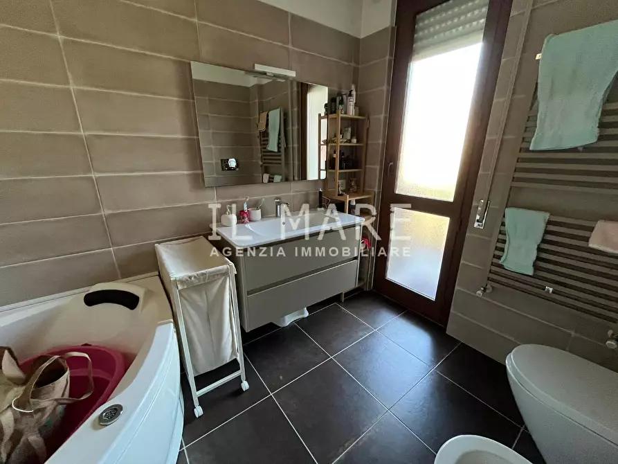 Immagine 9 di Appartamento in vendita  a Massa