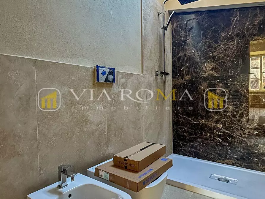 Immagine 9 di Appartamento in vendita  a Lucca