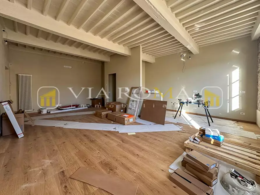 Immagine 3 di Appartamento in vendita  a Lucca
