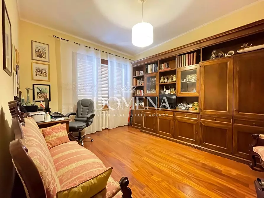 Immagine 12 di Casa indipendente in vendita  a Siena