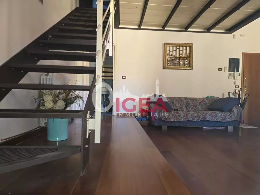 Immagine 12 di Appartamento in vendita  a Siena