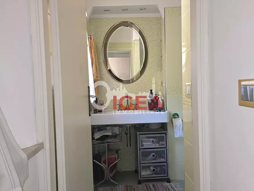 Immagine 45 di Appartamento in vendita  a Siena