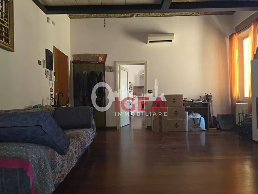 Immagine 18 di Appartamento in vendita  a Siena