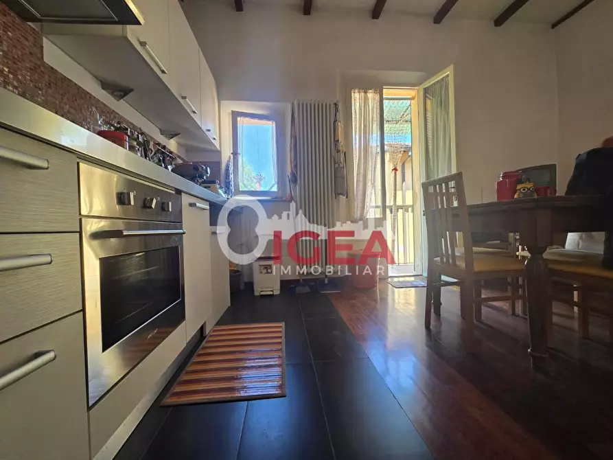 Immagine 19 di Appartamento in vendita  a Siena