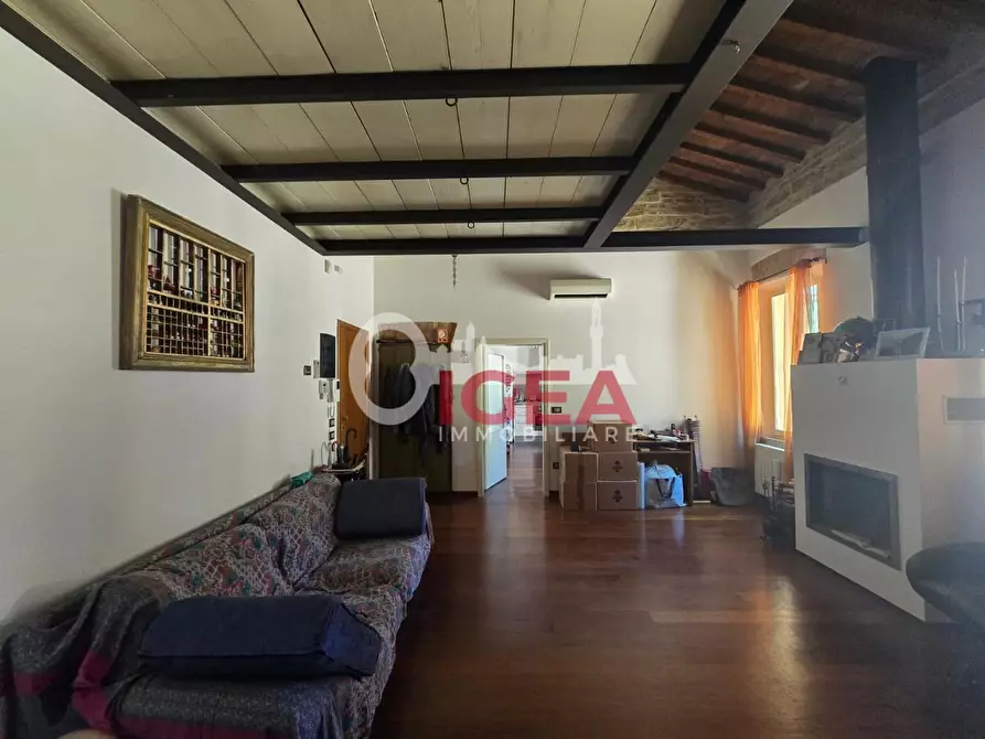 Immagine 3 di Appartamento in vendita  a Siena