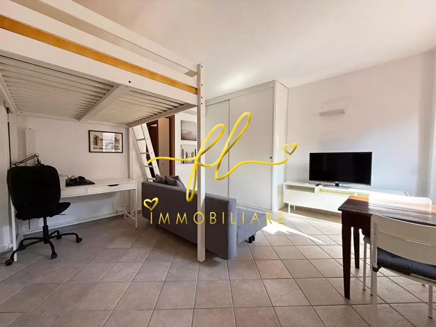 Immagine 4 di Appartamento in vendita  a Cecina