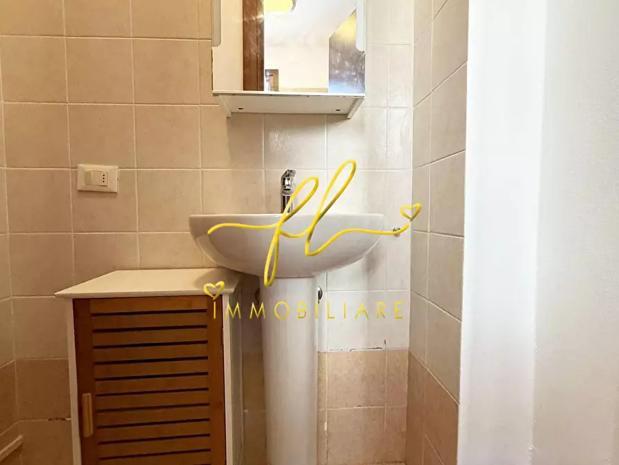 Immagine 5 di Appartamento in vendita  a Cecina