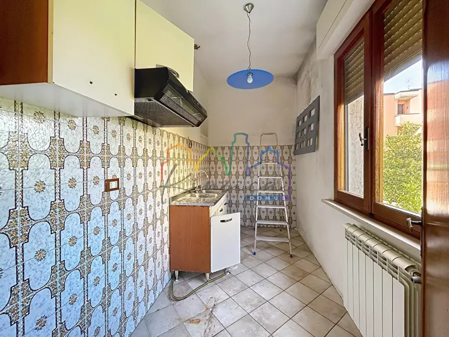 Immagine 9 di Villa in vendita  a Cascina