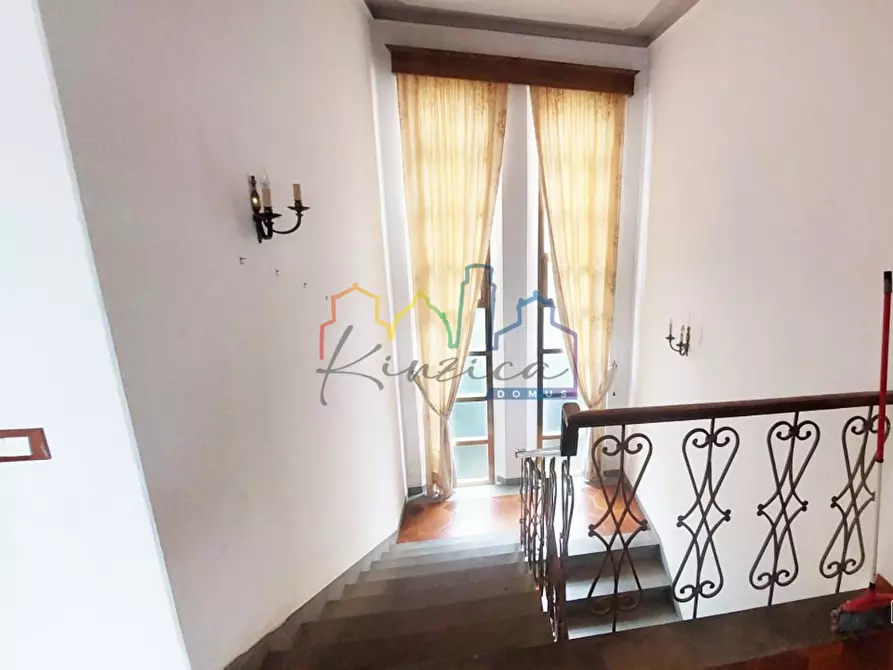 Immagine 14 di Villa in vendita  a Cascina