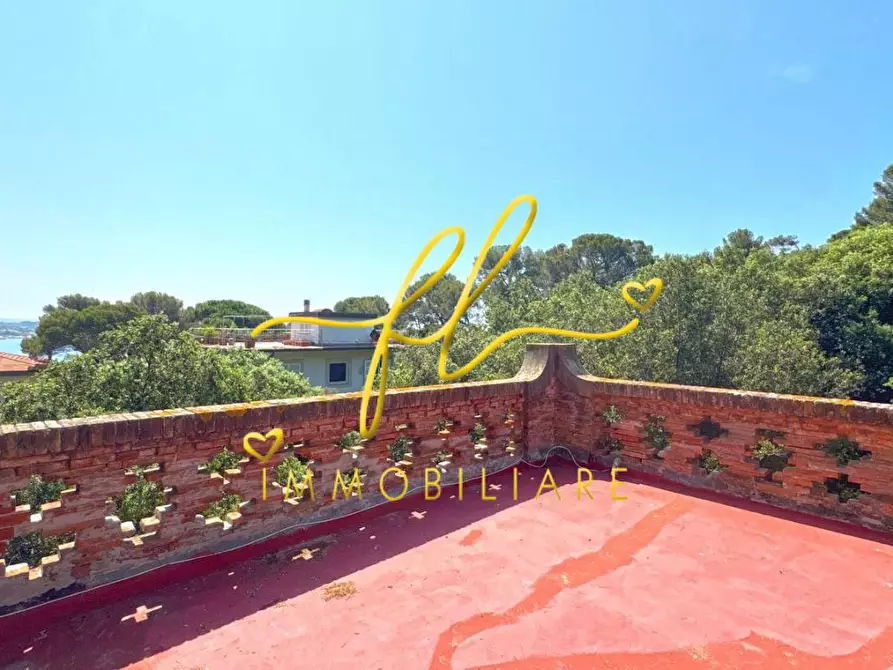 Immagine 29 di Villa in vendita  a Rosignano Marittimo