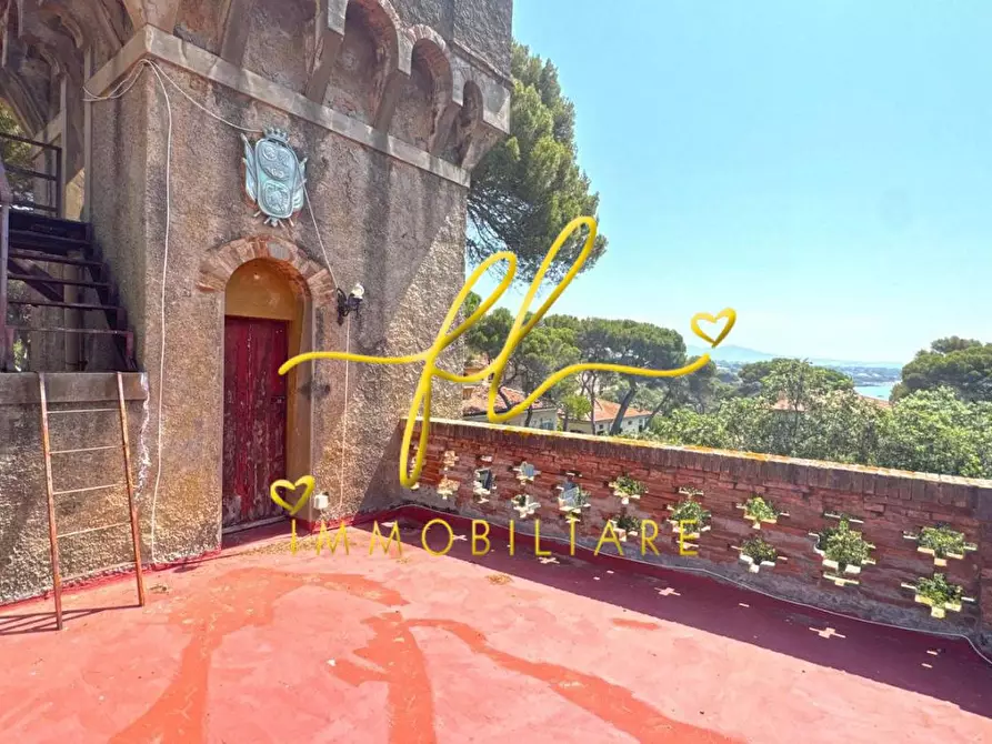 Immagine 27 di Villa in vendita  a Rosignano Marittimo