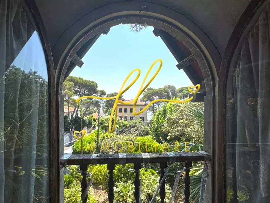 Immagine 23 di Villa in vendita  a Rosignano Marittimo