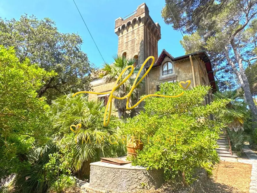 Immagine 15 di Villa in vendita  a Rosignano Marittimo