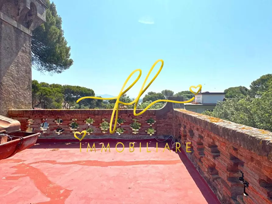 Immagine 30 di Villa in vendita  a Rosignano Marittimo