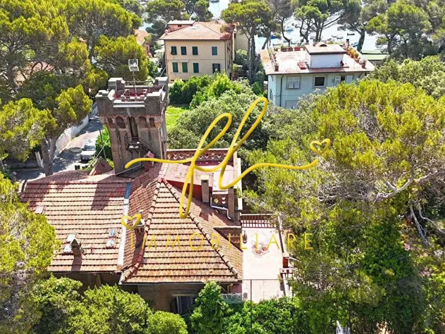 Immagine 12 di Villa in vendita  a Rosignano Marittimo