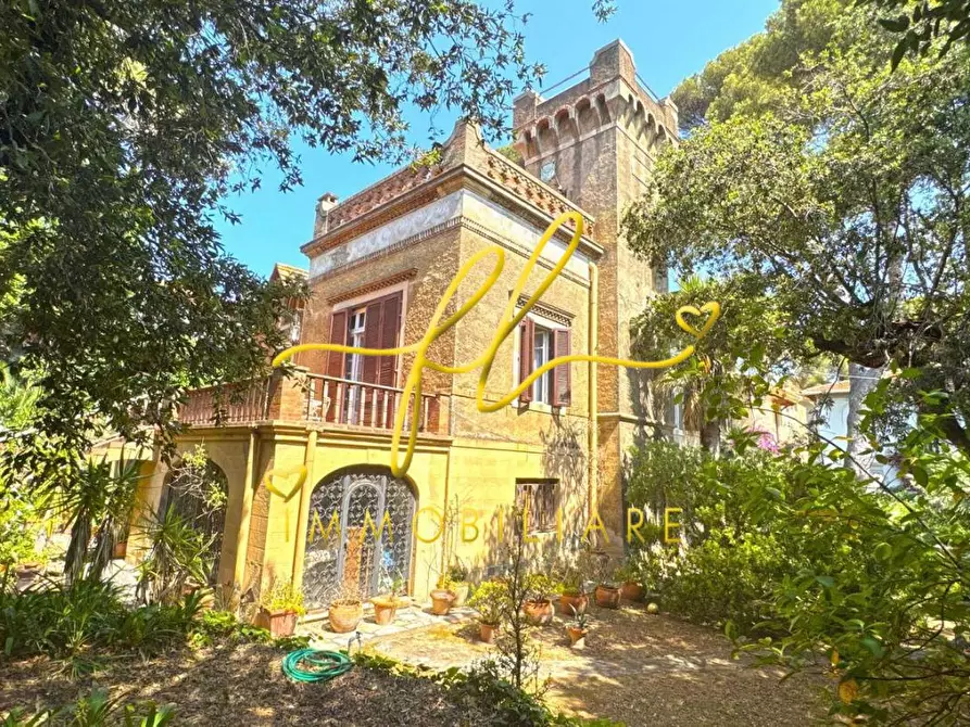 Immagine 16 di Villa in vendita  a Rosignano Marittimo