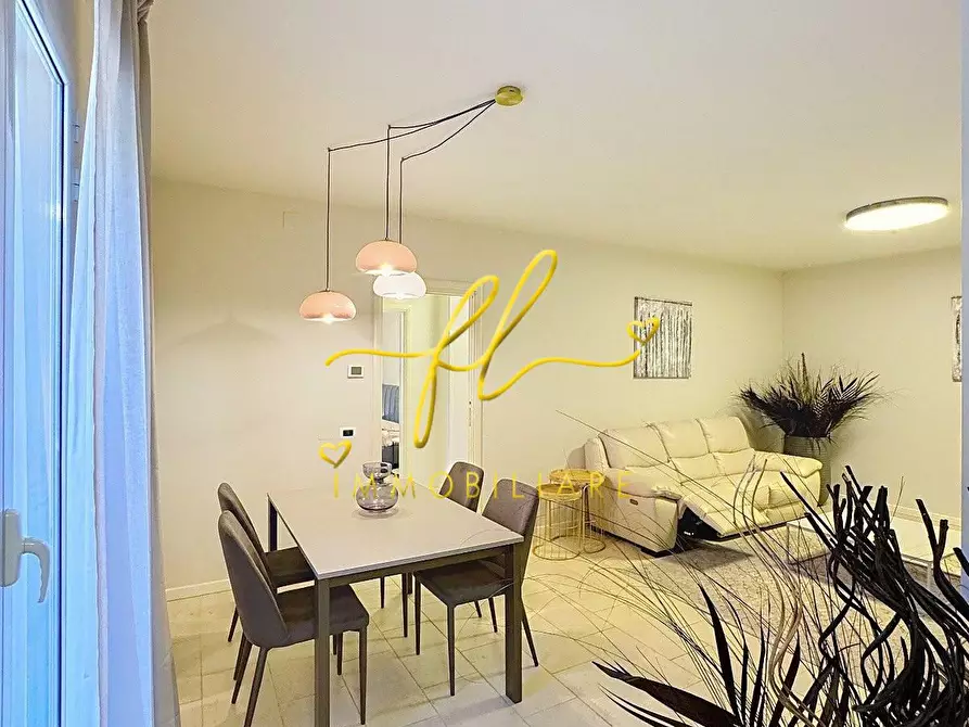 Immagine 3 di Appartamento in vendita  a Cecina