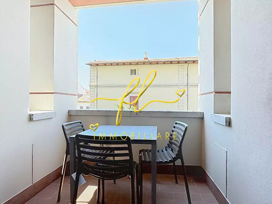 Immagine 4 di Appartamento in vendita  a Cecina