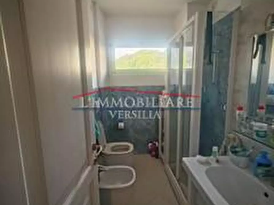 Immagine 12 di Appartamento in vendita  a Massa