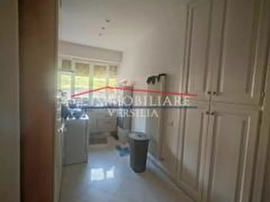 Immagine 4 di Appartamento in vendita  a Massa