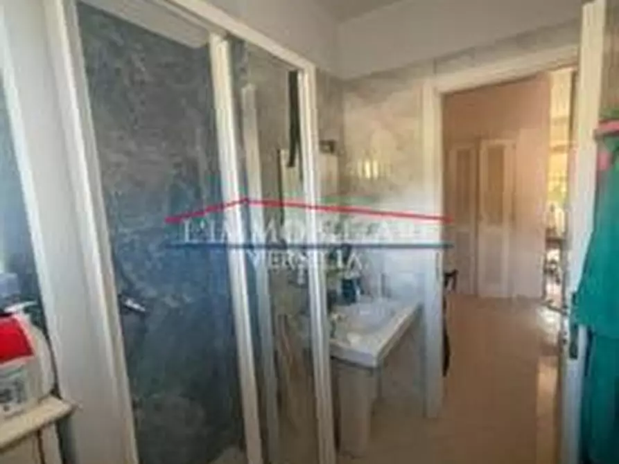 Immagine 11 di Appartamento in vendita  a Massa