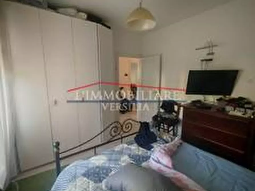 Immagine 10 di Appartamento in vendita  a Massa