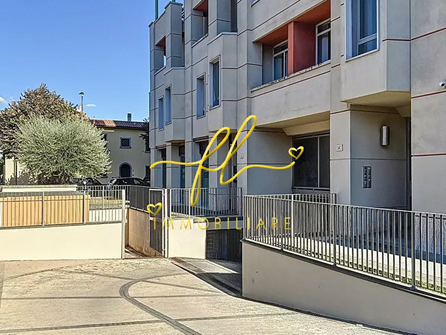 Immagine 3 di Appartamento in vendita  a Cecina