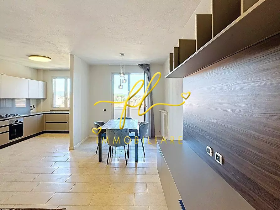 Immagine 3 di Appartamento in vendita  a Cecina