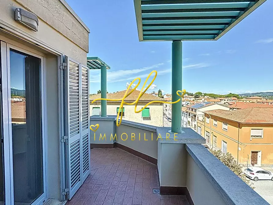 Immagine 4 di Appartamento in vendita  a Cecina