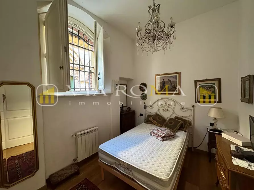 Immagine 12 di Appartamento in vendita  a Lucca