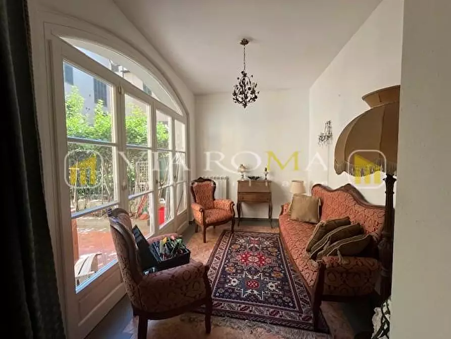 Immagine 1 di Appartamento in vendita  a Lucca