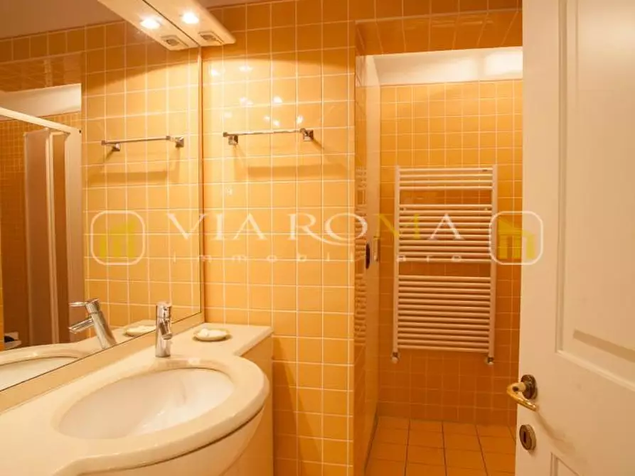 Immagine 24 di Appartamento in vendita  a Lucca