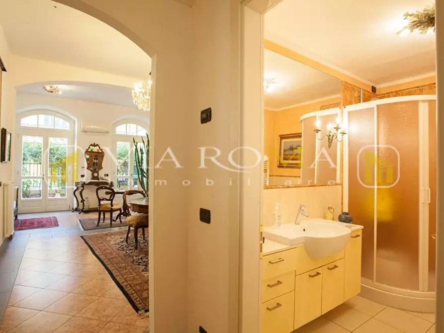 Immagine 26 di Appartamento in vendita  a Lucca