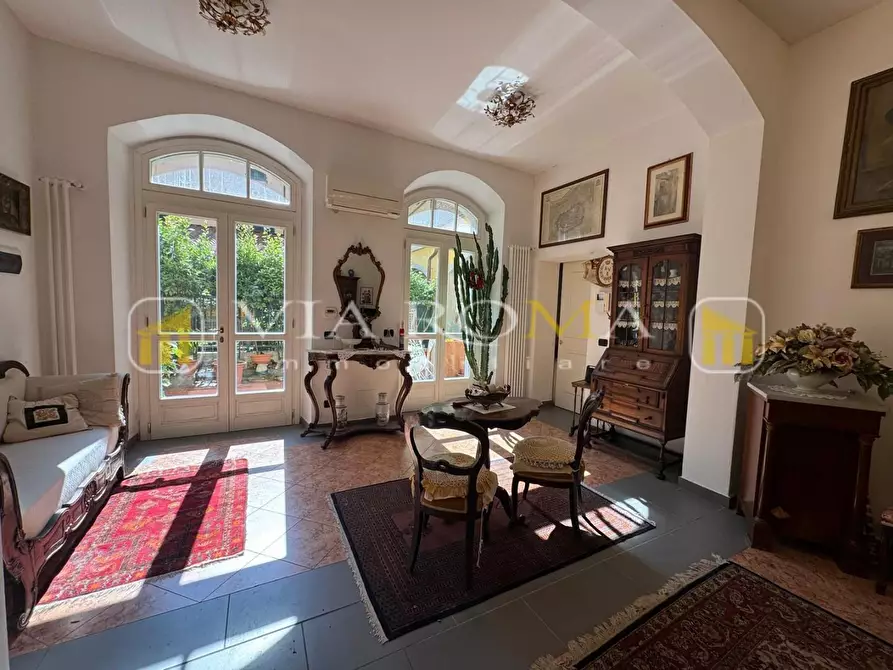 Immagine 15 di Appartamento in vendita  a Lucca