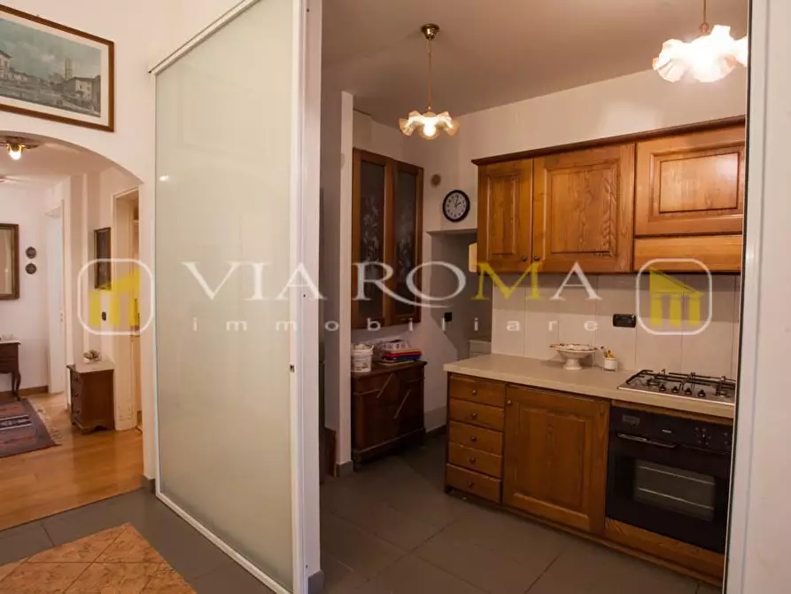 Immagine 32 di Appartamento in vendita  a Lucca