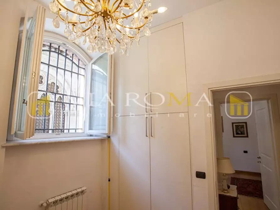 Immagine 28 di Appartamento in vendita  a Lucca