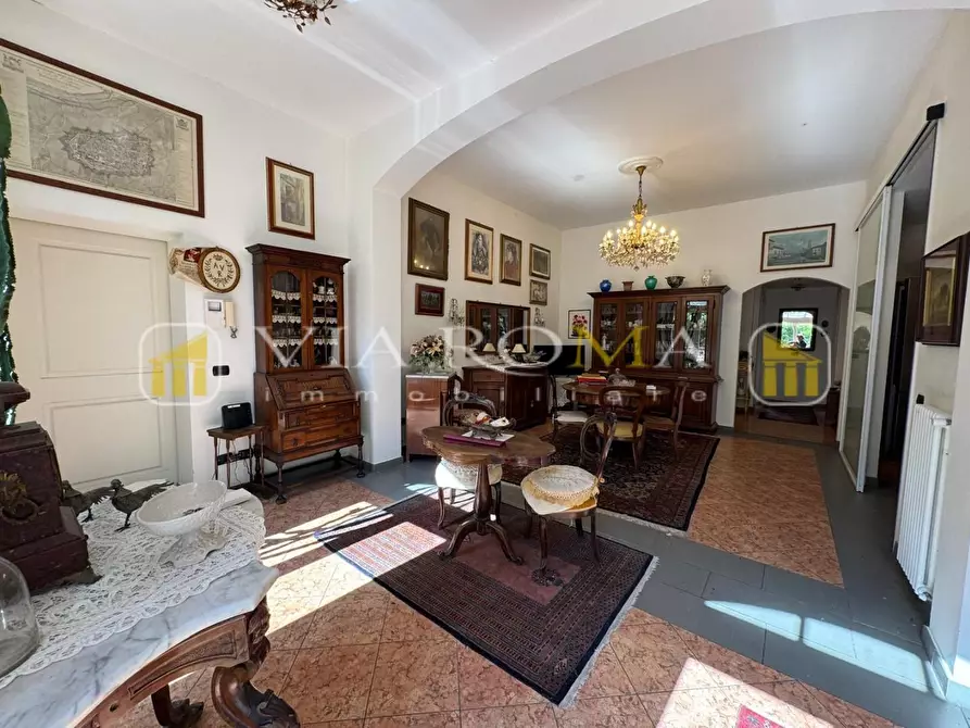 Immagine 14 di Appartamento in vendita  a Lucca